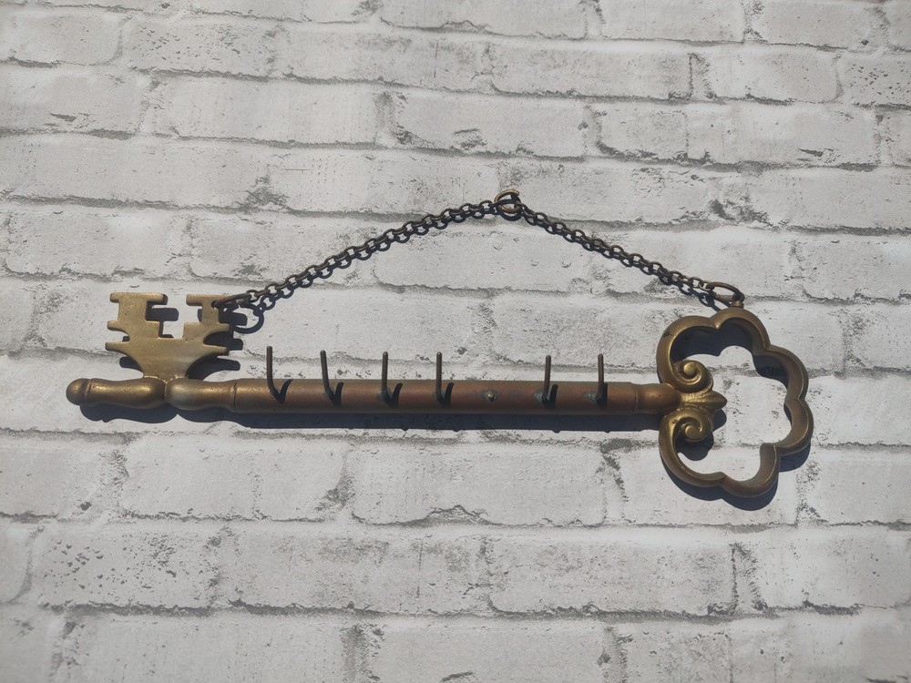 11″ Solid Brass Skeleton Key Shape Holder Rack 6 Hook Hanging on chain