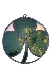 7.5″ ROUND CANED STAINED GLASS SHAMROCK DECORATION HANDMADE IRISH SUNCATCHER EUC