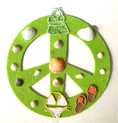 Felt Peace Sign Green Stiff Wall Art Hippie Crafted With Sea Shells Summer Motif