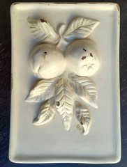 Set of 2 VIETRI ITALY Apples Pomegranate Fruit Rustic White Ceramic Wall Plaques