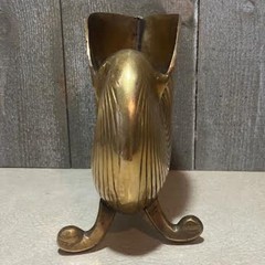 Brass seashell planter. 6 inches tall