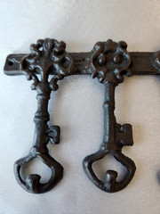 Vintage Cast Iron Skeleton Key Wall Hook Rack Rustic Key Holder Decor