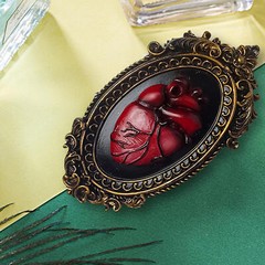 Resin Gothic Heart Wall Art Ornament Cardiac Wall Sculptures Unique Wall Decor