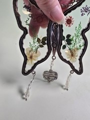 Butterfly Sun catcher for a Grandmother with Dried Flowers – 4.75 Inches
