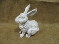 Large Cast Iron RABBIT Easter BUNNY Garden Statue RUSTIC Home Decor 7″ White