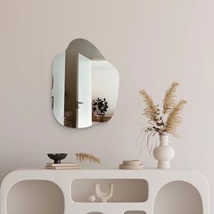 Irregular Shaped Acrylic Mirror Suitable for Various Home Environments