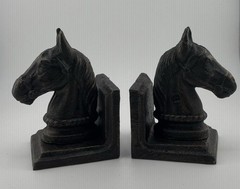 Horse Head Bookends Set of 2 – Black Cast Metal Animal Theme Bookends