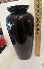 Large 16.25”Solid Black Porcelain Tung Chi Vase VTG NICE!! No Chips