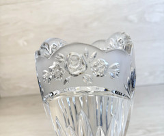 Oneida Crystal Southern Garden 10 Inch Rose Frost Flower Vase