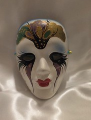 Vintage Mardi Gras Ceramic Painted Wall Hanging Masked Face New Orleans 5”x 4″
