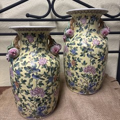Andrea by Sadek Yellow Famille Jaune Vase with Pink Peony Flowers